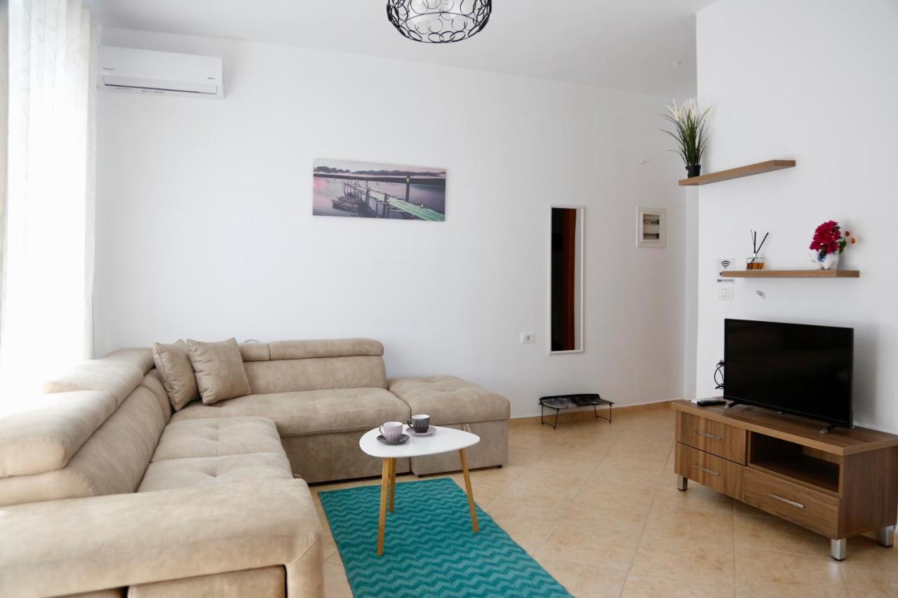 Sea La Vie Apartments Sarande Exterior photo