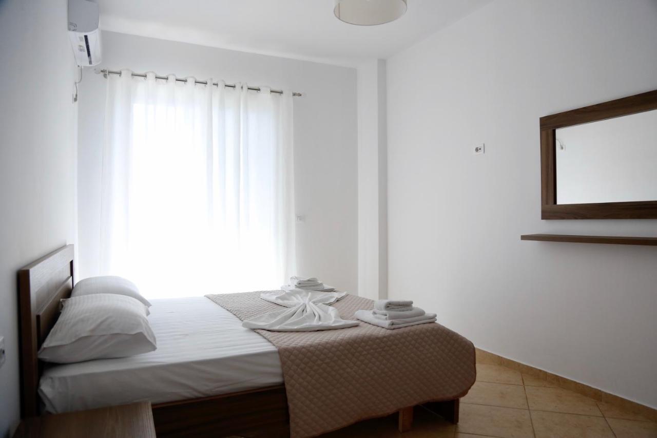 Sea La Vie Apartments Sarande Exterior photo