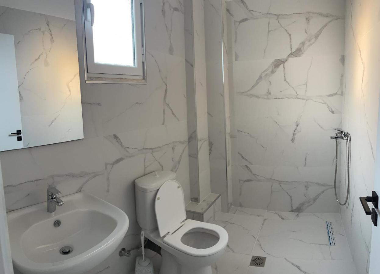 Sea La Vie Apartments Sarande Exterior photo